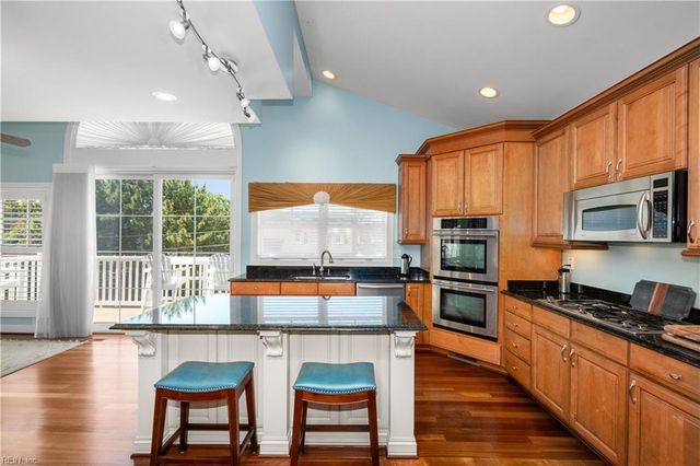 5518 Ocean Front AVE, Virginia Beach, VA 23451