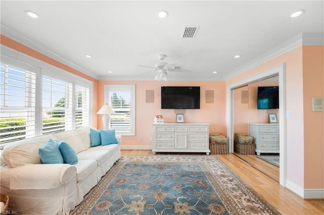 5518 Ocean Front AVE, Virginia Beach, VA 23451