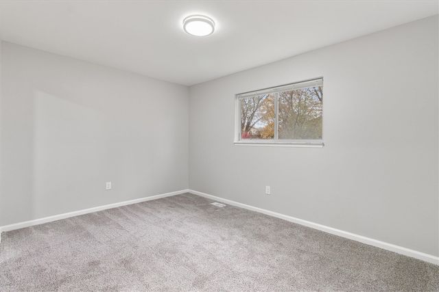 1735 Crestline Drive, Troy, MI 48083