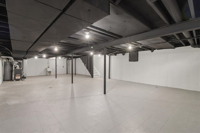 1735 Crestline Drive, Troy, MI 48083