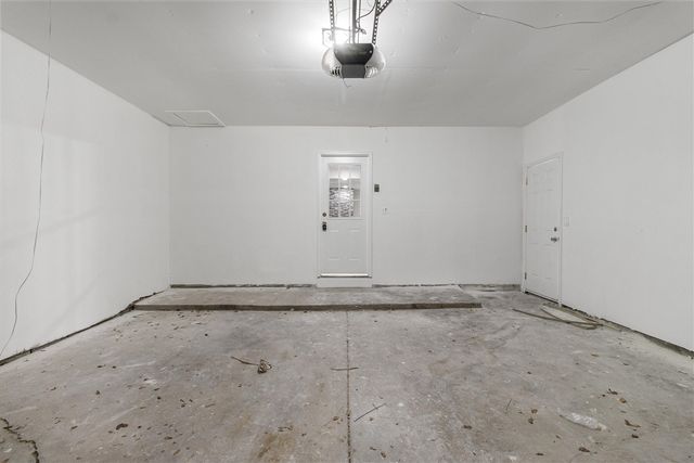 1735 Crestline Drive, Troy, MI 48083