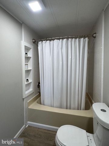 276 5TH, Lothian, MD 20711