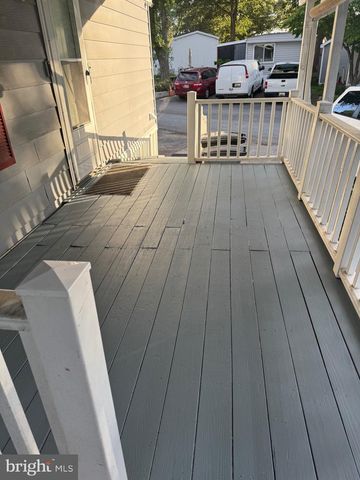 276 5TH, Lothian, MD 20711