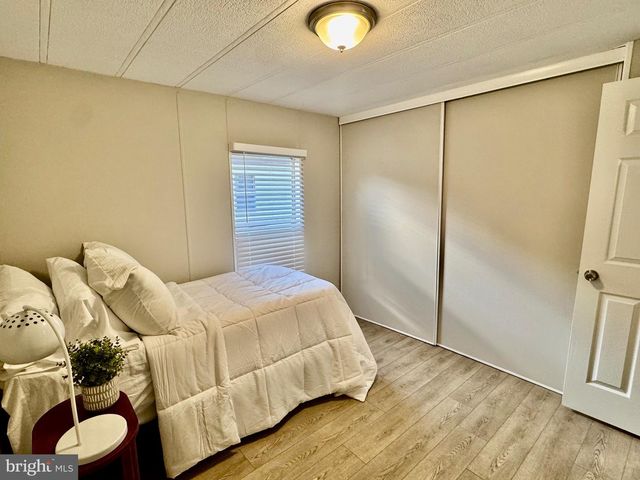 276 5TH, Lothian, MD 20711