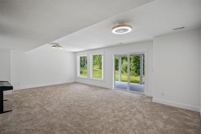 5380 Carter Court, Johnston, IA 50131