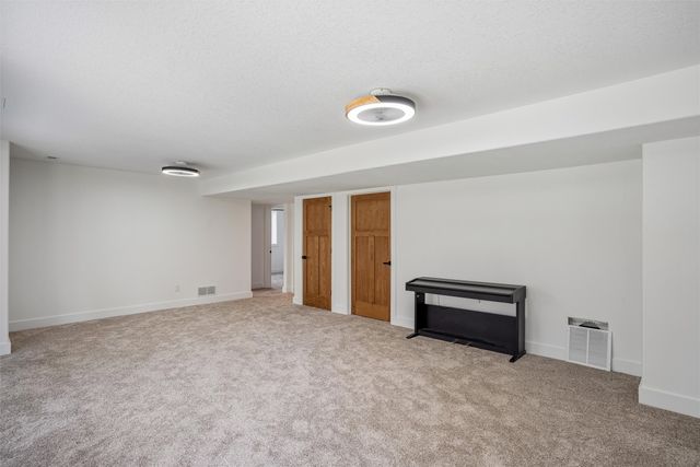 5380 Carter Court, Johnston, IA 50131