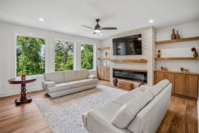 5380 Carter Court, Johnston, IA 50131