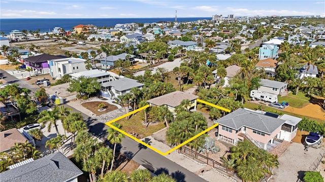 123 Andre Mar DR, Fort Myers Beach, FL 33931