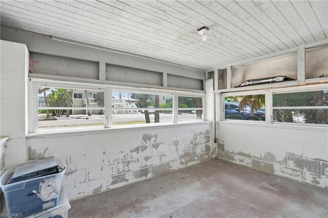 123 Andre Mar DR, Fort Myers Beach, FL 33931