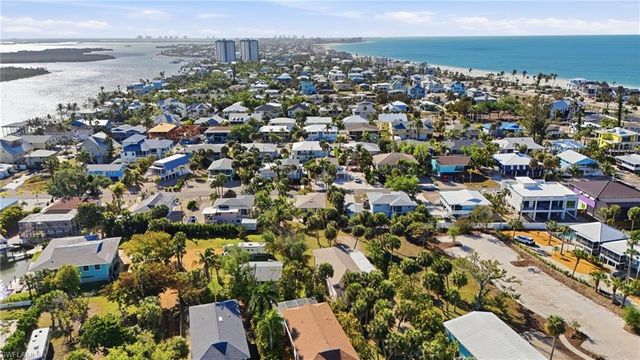 123 Andre Mar DR, Fort Myers Beach, FL 33931
