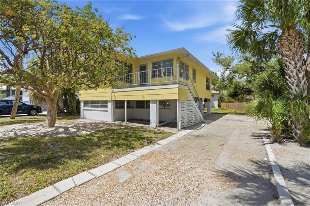123 Andre Mar DR, Fort Myers Beach, FL 33931