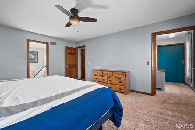 120 Hunters Pointe Drive, St Charles, MO 63304