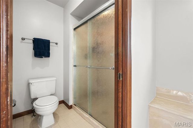 120 Hunters Pointe Drive, St Charles, MO 63304