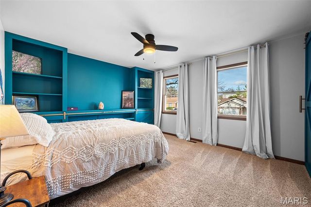 120 Hunters Pointe Drive, St Charles, MO 63304