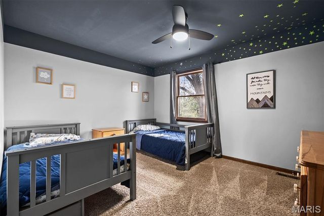 120 Hunters Pointe Drive, St Charles, MO 63304