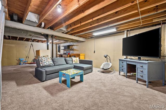 120 Hunters Pointe Drive, St Charles, MO 63304