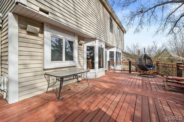 120 Hunters Pointe Drive, St Charles, MO 63304