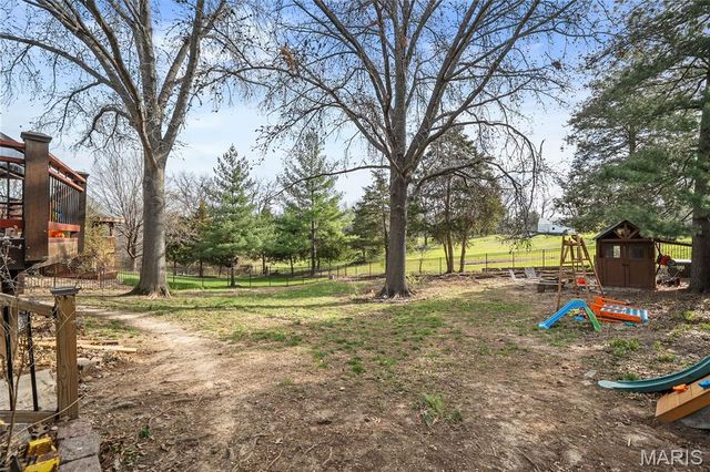 120 Hunters Pointe Drive, St Charles, MO 63304