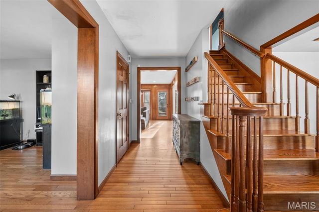 120 Hunters Pointe Drive, St Charles, MO 63304