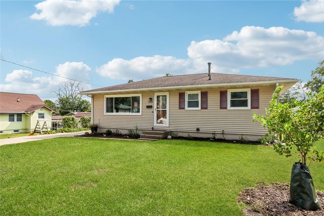 1711 34th Street NE, Cedar Rapids, IA 52402