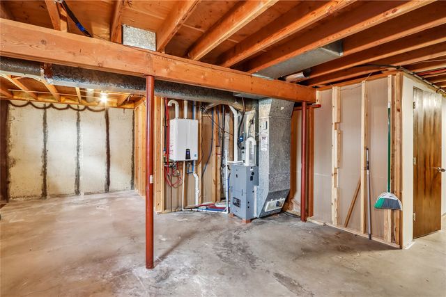 1711 34th Street NE, Cedar Rapids, IA 52402