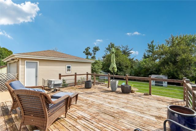 1711 34th Street NE, Cedar Rapids, IA 52402