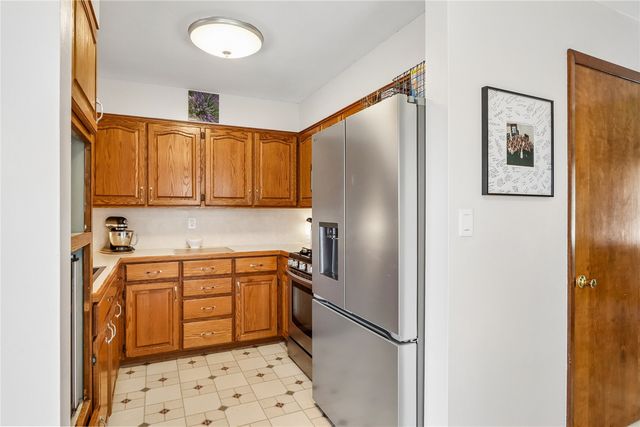 1711 34th Street NE, Cedar Rapids, IA 52402