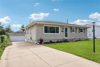 1711 34th Street NE, Cedar Rapids, IA 52402