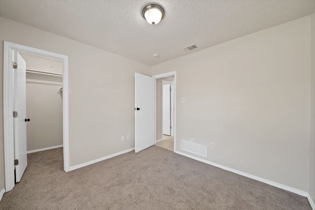 5300 Stagetrail Drive, Arlington, TX 76017