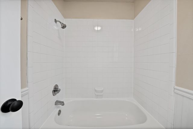 5300 Stagetrail Drive, Arlington, TX 76017