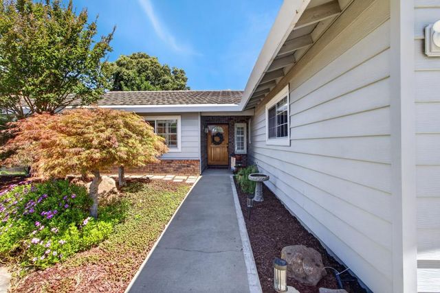 6766 Connemara Cir, Citrus Heights, CA 95621