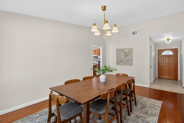 6766 Connemara Cir, Citrus Heights, CA 95621