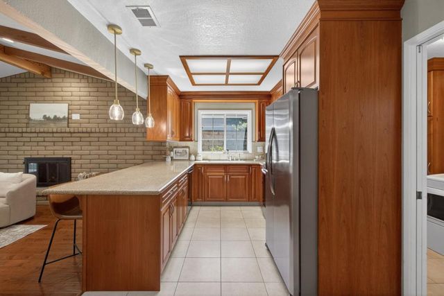 6766 Connemara Cir, Citrus Heights, CA 95621
