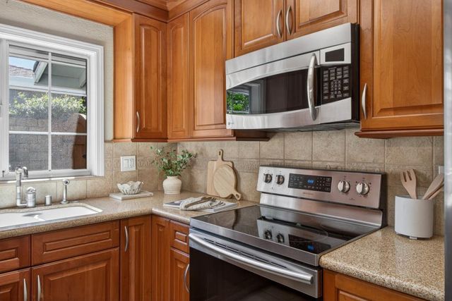 6766 Connemara Cir, Citrus Heights, CA 95621