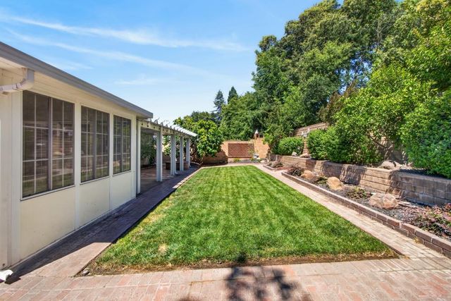 6766 Connemara Cir, Citrus Heights, CA 95621