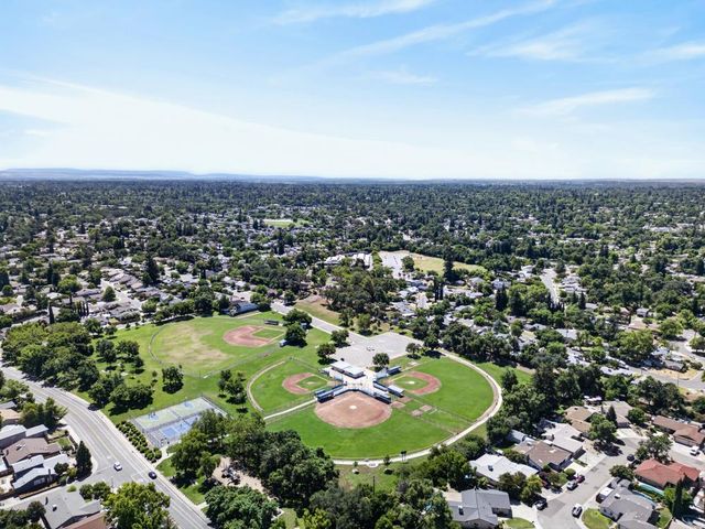 6766 Connemara Cir, Citrus Heights, CA 95621
