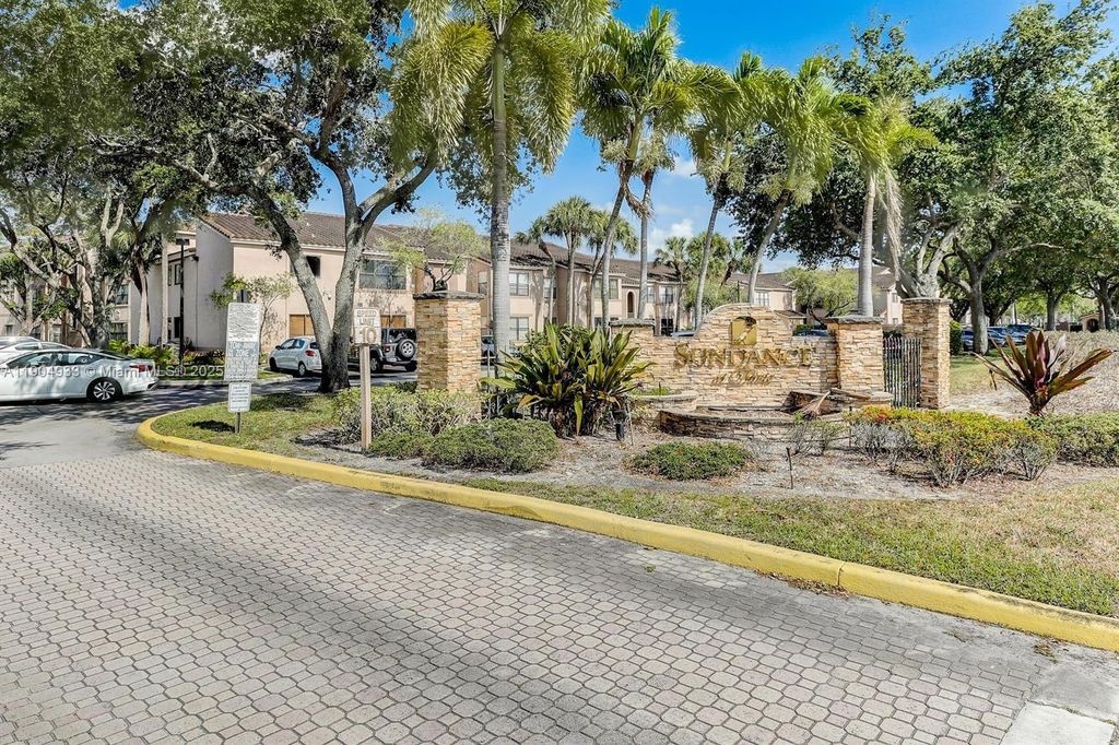 2846 S University Dr 4104, Davie, FL 33328