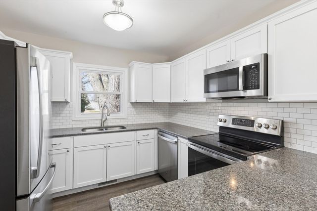 2217 W 13TH Street, Davenport, IA 52804