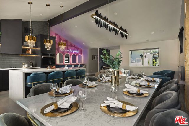 1170 E El Conquistador, Palm Springs, CA 92262