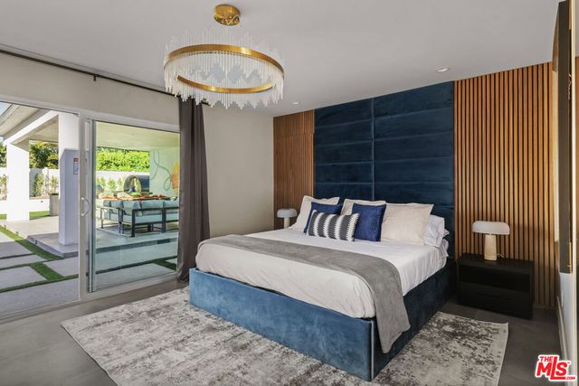 1170 E El Conquistador, Palm Springs, CA 92262