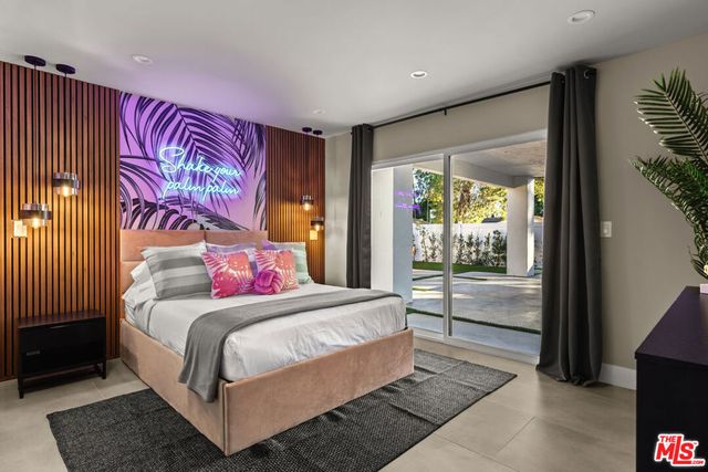 1170 E El Conquistador, Palm Springs, CA 92262