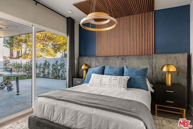 1170 E El Conquistador, Palm Springs, CA 92262