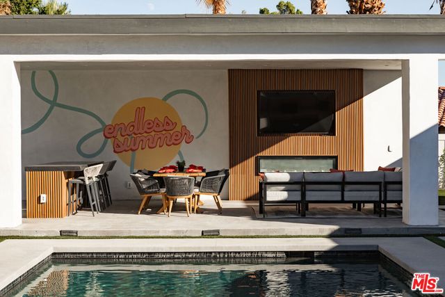 1170 E El Conquistador, Palm Springs, CA 92262