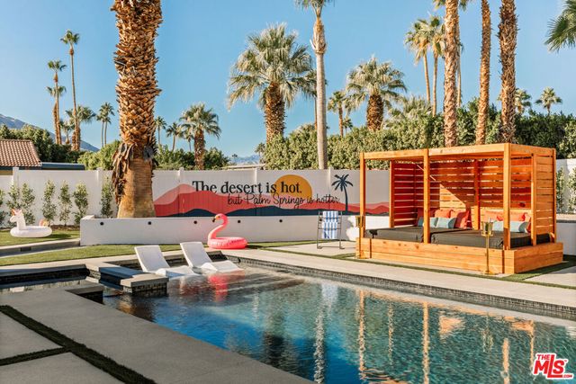 1170 E El Conquistador, Palm Springs, CA 92262