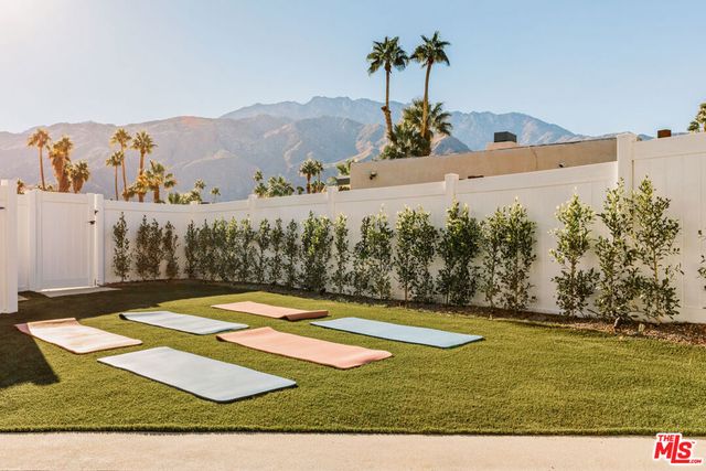 1170 E El Conquistador, Palm Springs, CA 92262