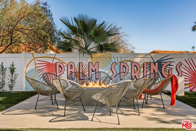 1170 E El Conquistador, Palm Springs, CA 92262