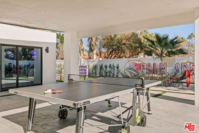 1170 E El Conquistador, Palm Springs, CA 92262