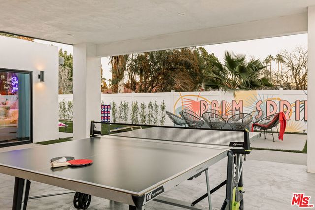 1170 E El Conquistador, Palm Springs, CA 92262