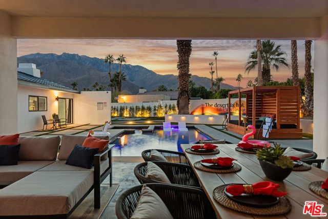 1170 E El Conquistador, Palm Springs, CA 92262