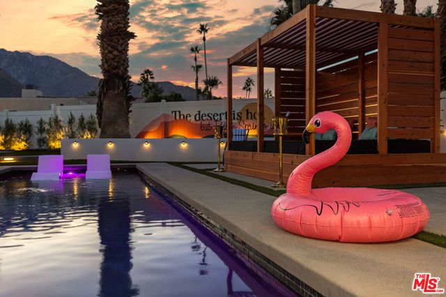 1170 E El Conquistador, Palm Springs, CA 92262